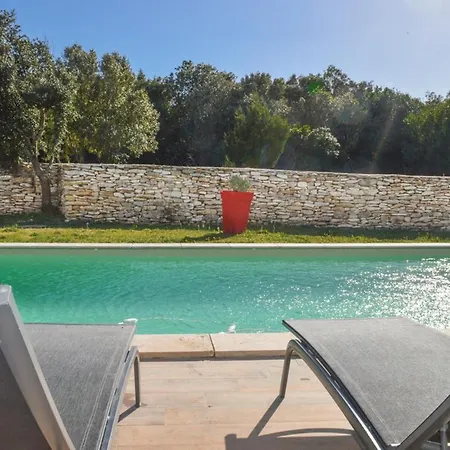Willa Marcellara Sleeps 8 Pool Air Con Wifi *